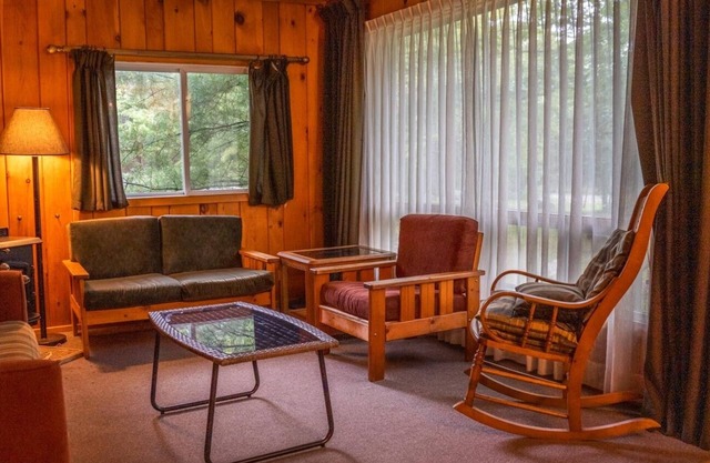 Sand Bay: 2-Bedroom Cottage #6