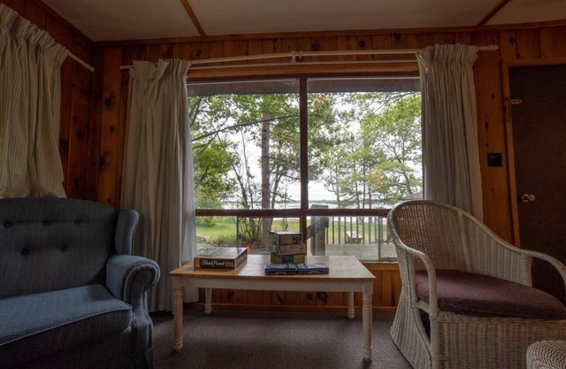 Sand Bay: 2-Bedroom Cottage #3