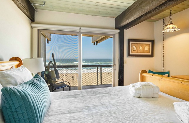 793 / Sand Pebble * Oceanfront * 2 Nts Off / 4 Nts Summer / Holidays