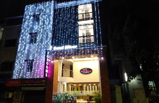 Sand Silver Business Hotel