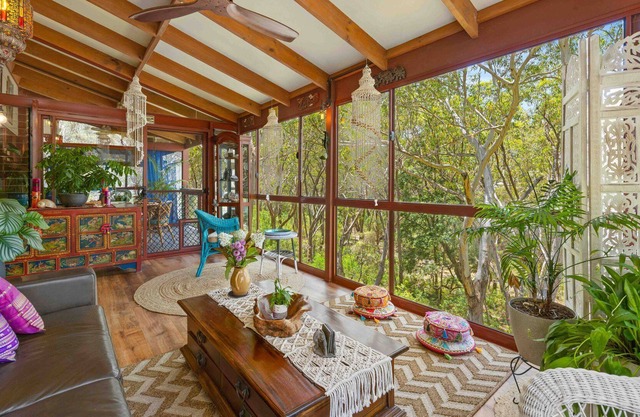 Sandalwood - 2 bedroom holiday home nestled amongst the treetops