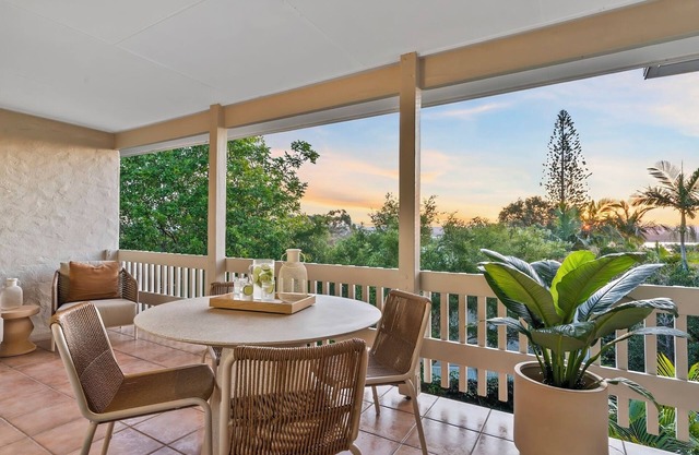 Sandbanks Noosa - Chic Coastal Retreat