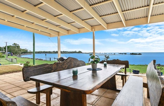 Sandbar On Moreton 3 bedroom