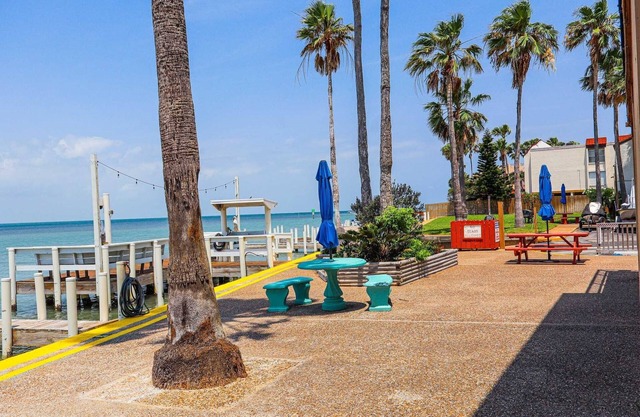 Sandcastle 108a 1 Bedroom Condo by RedAwning
