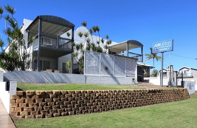 Sandcastles Unit 8 - 2 bedroom Ocean Front Unit