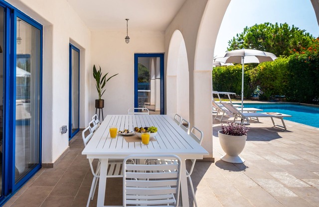 Sanders Azzurro - Adorable Villa w/ Private Pool