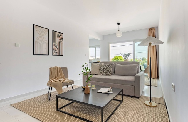 Sanders Cruise - Apartamento moderno de 2 habitaciones con balcón