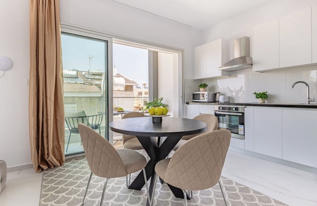 Sanders Cruise - Amplio apartamento tipo estudio con balcón