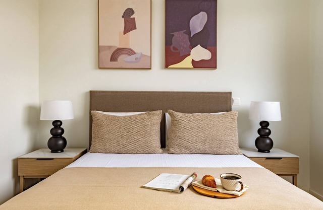 Sanders Eduardovich - Moderno apartamento de 2 habitaciones con balcón