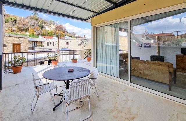Sanders Village - Precious 1-bdr Apt w Terrace