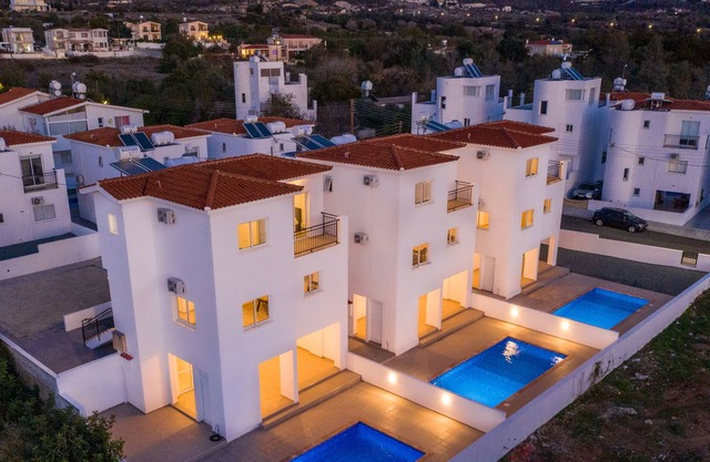 Sanders White Mountains - Smart Villa with Pool