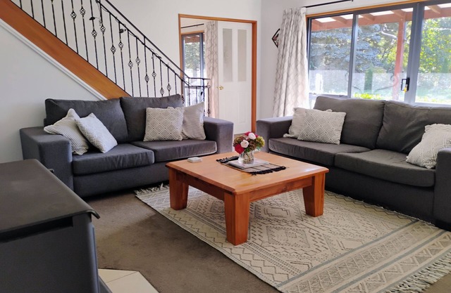 Sandhill Gardens Retreat, close to Rangiora, Woodend ,Kaiapoi and Pegasus.
