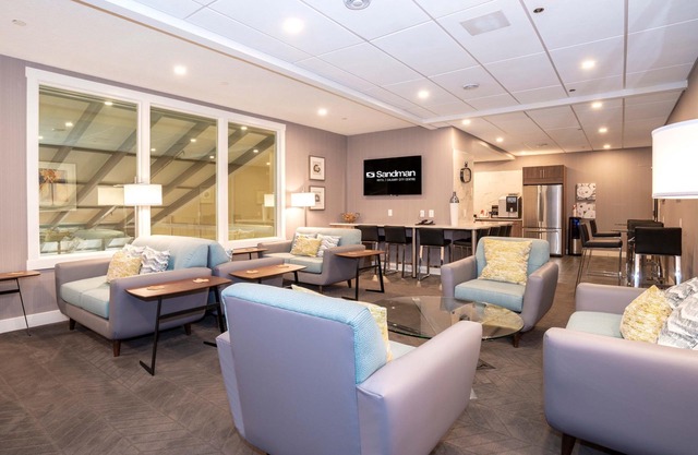 Sandman Signature Calgary Downtown Hotel