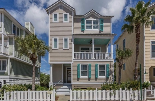 Sandpiper Cottage - Fantastic Beach Front Property on Georgia Coast w/ Elevator!