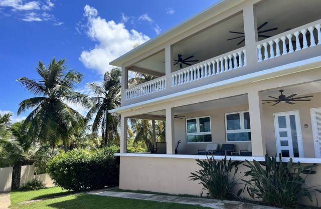 Sands Beachfront Downstairs Ocean View & Pool!