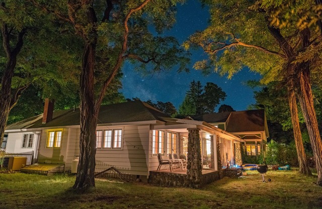 Sandy Beach Cottage en Torch Lake, en Alden
