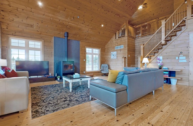 Sandy Beach Muskoka 4 Beds Cottage