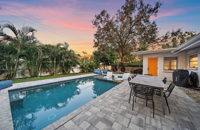 Sandy Feet Retreat | Private Pool + Ping Pong!