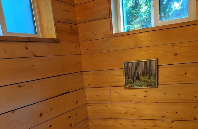 Sandy Hook Studio with full kitchen/ stones throw from Beach