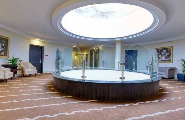 Sandy Palace Hotel