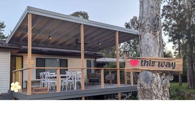Sandy's Beach Shack @ Bawley an original and beautifully preserved 1970 Bawley Beach Shack