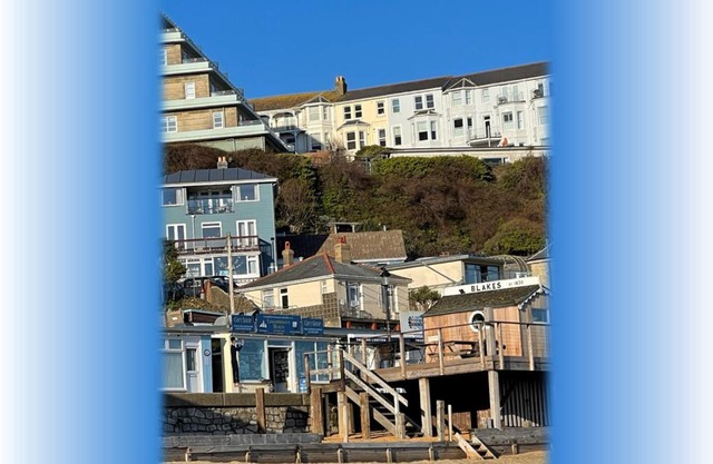 Sandy Toes - awesome beach view and access