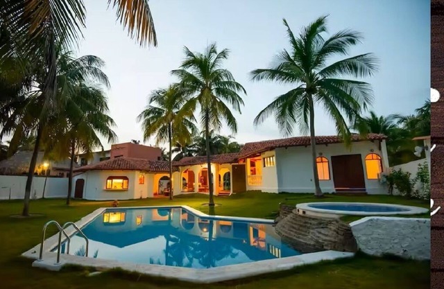 SANDY TOES THE BEACH HOUSE COSTA AZUL, EL SALVADOR SONSONATE