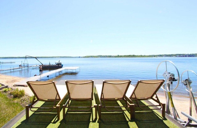 SandyBeach|Kayak|FirePit|Dock|10ppl in Midland