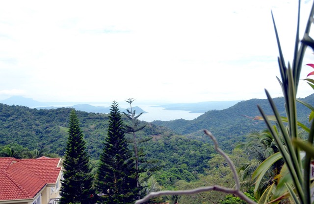 VISTA A LA MONTAÑA DE SANG YOO TAGAYTAY