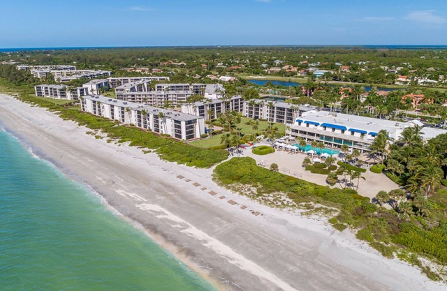 Sanibel Island Getaway | Garden Views, Wildlife Refuge Access & Sunset
