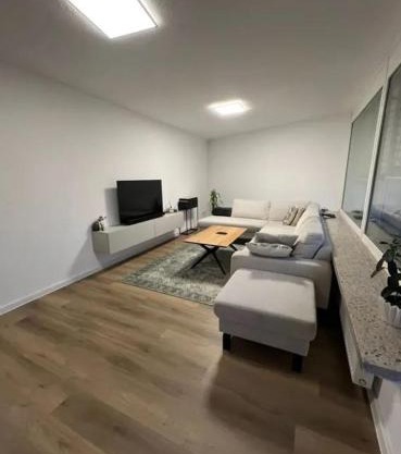 sanierte 2 zi Wohnung