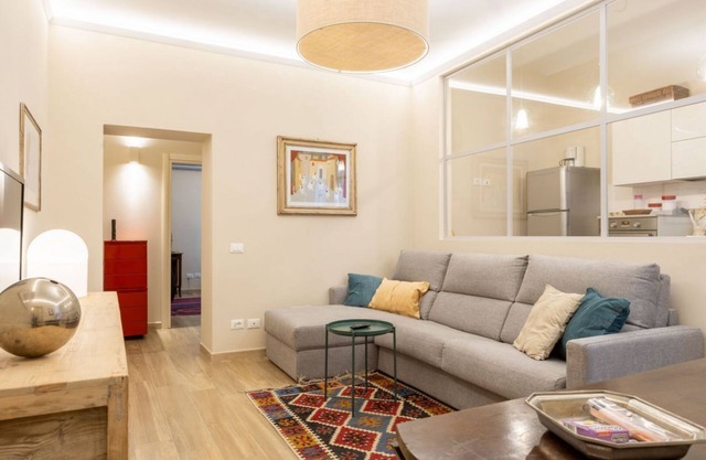 Sant\'Ambrogio Elegant Apartment