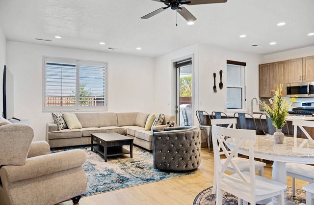 Santa Clara Comfort #39, GREAT LOCATION, FULLY EQUIPPED KITCHEN
