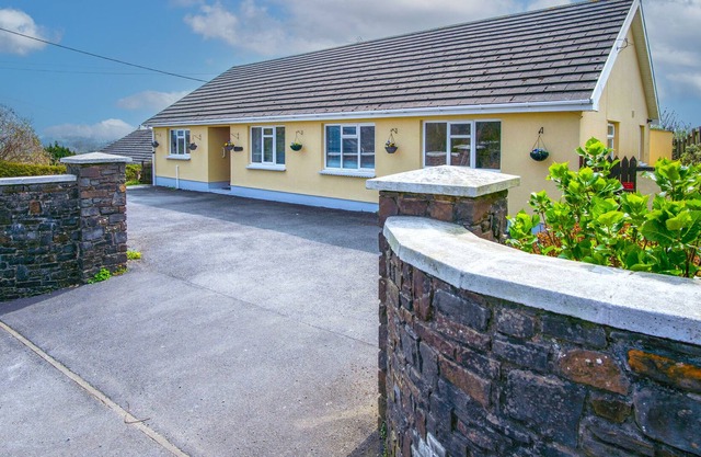 Santa Rosa - 4 Bedroom Holiday Home