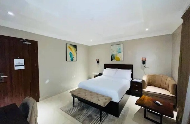 Santa Rosa Hotel LTD