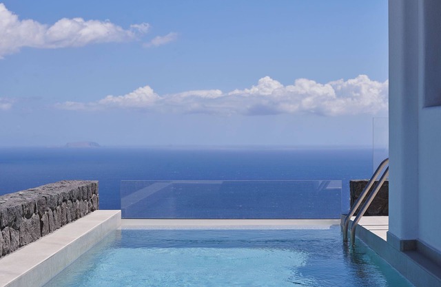 SantAnna Luxury Suites