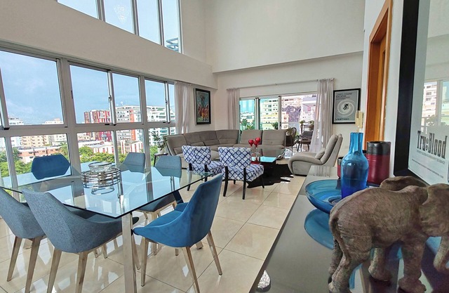DR 4BR City Center Luxury Penthouse 1 + Free Bonus