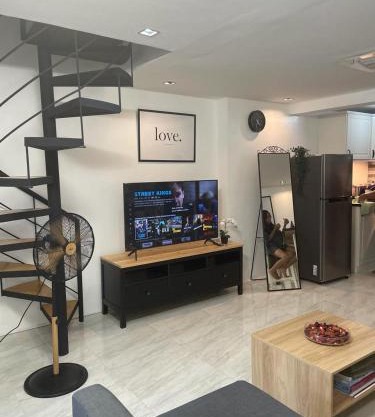 Saphir Townhouse 5 to 6 pax rooftop terrace, Cavite