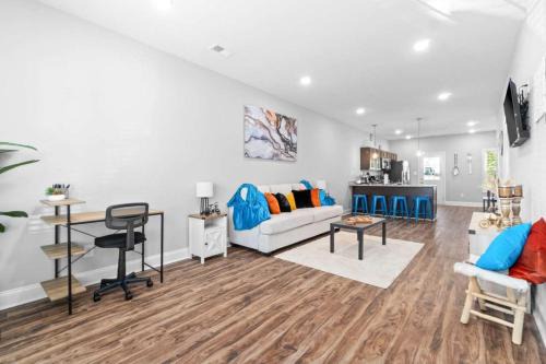 Sapphire Oasis A Luxurious Townhouse Retreat near Nashville & Ft Campbell