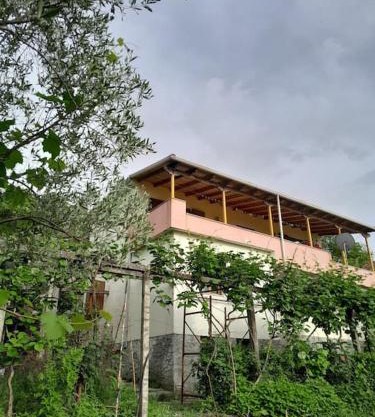 Sara & Mateo Guesthouse