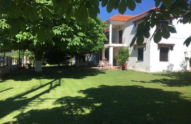 Sarakinas Farm House