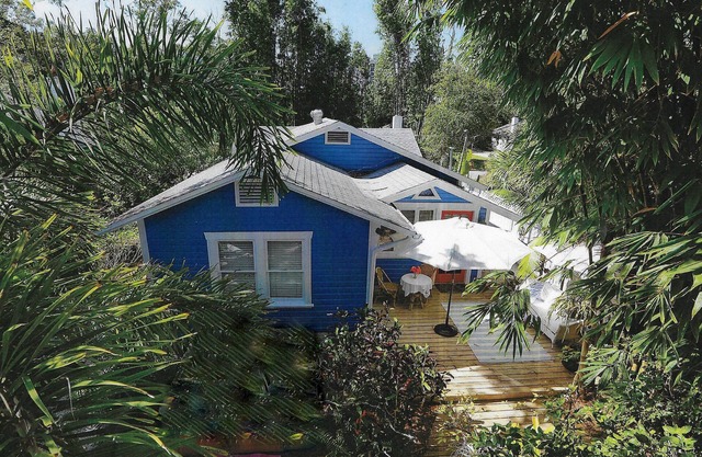 SarasotaCottageRentals ~ Authentic FL, Enchanting Downtown Historic Laurel Park