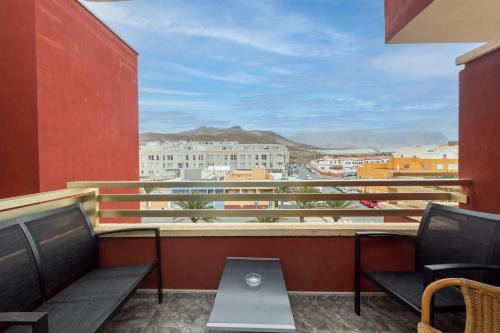 Apartamento con balcón en Sardina - 2 minutos a pie de la playa