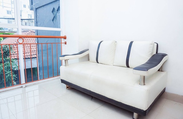 OYO 106 Sarkawi Residence