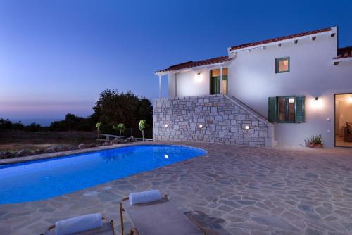 Sarpedon - Forest Villas Crete, near the beach