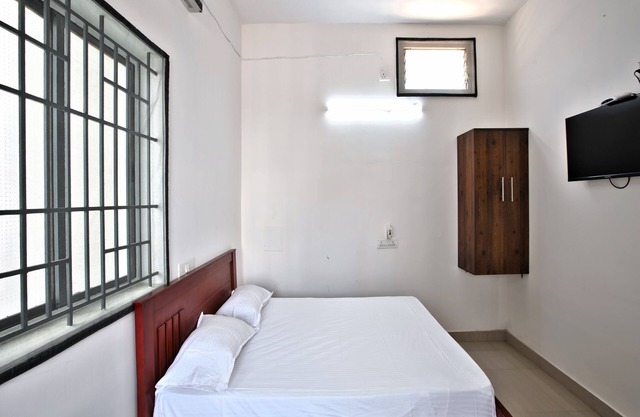 Sarvam Lodge