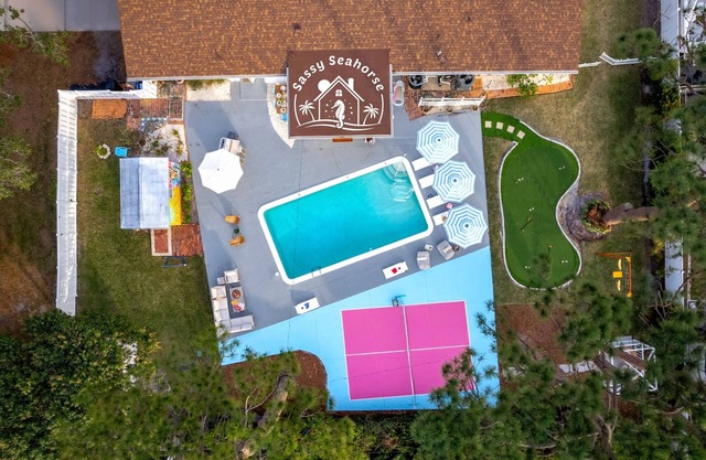 NEW listing: Heated Pool+Pickleball+MiniGolf+TheaterArcade+3 KingBeds