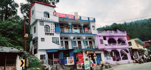 Satkar Hotel And Restaurant