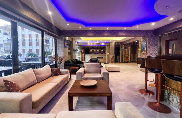 Saturn Hotel