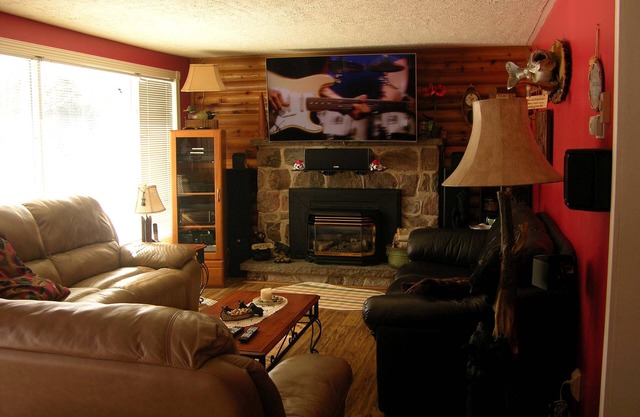Sauble Beach cottage on a quiet residential street minutes from the beach.